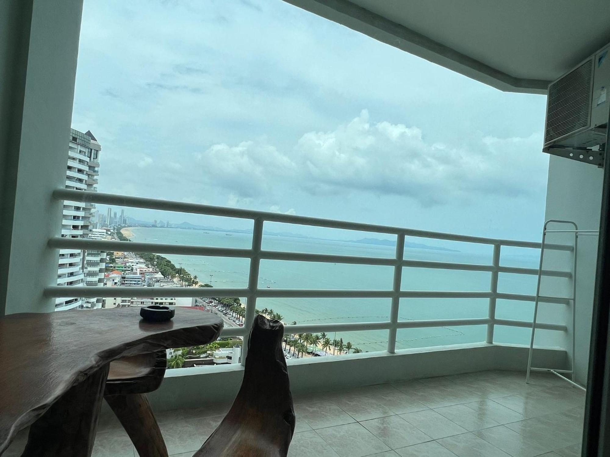 Viewtalay Beachfront By Nd Pattaya Luaran gambar